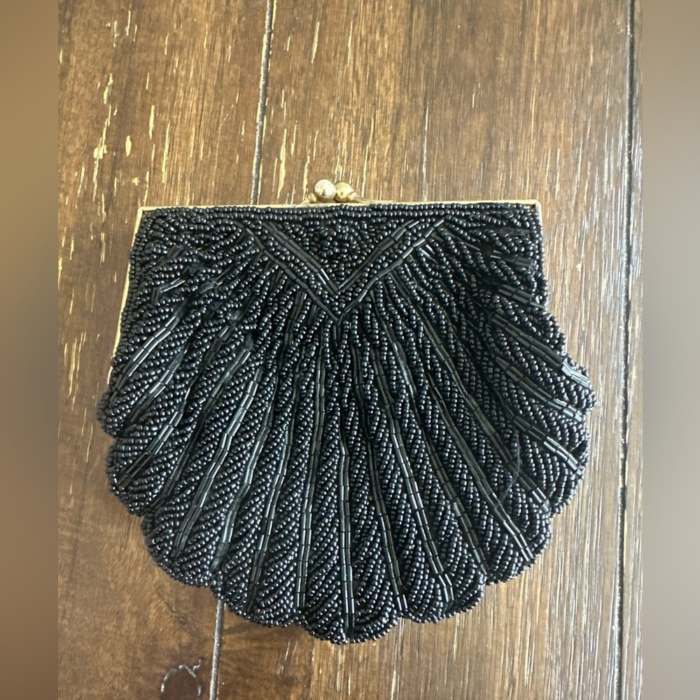 Vintage La Regale beaded clutch